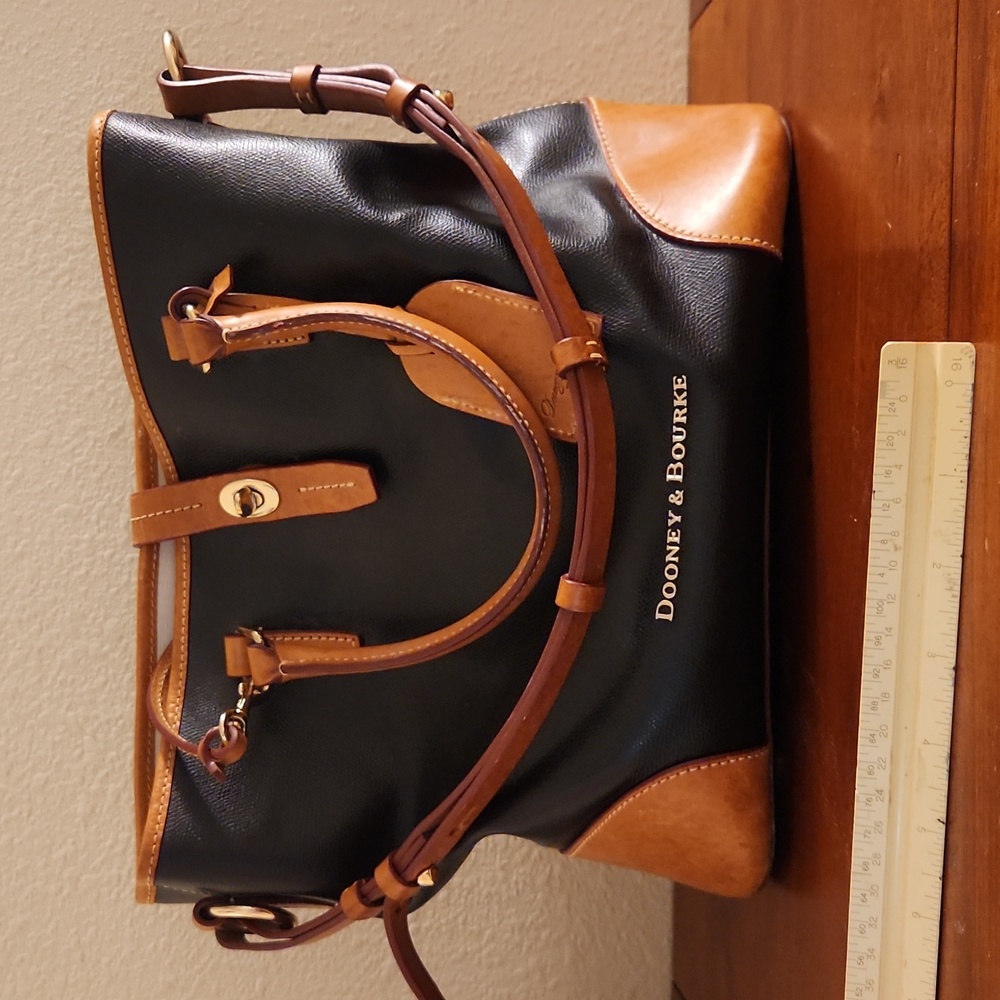 Dooney & Bourke